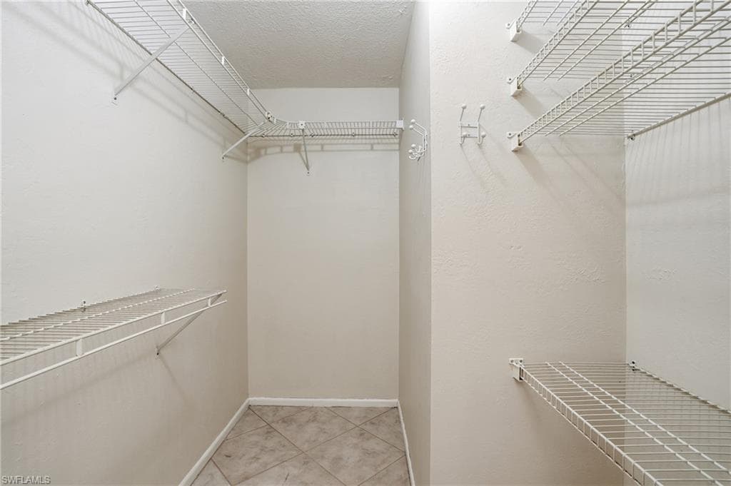 4229 SE 19th PL 2B-20