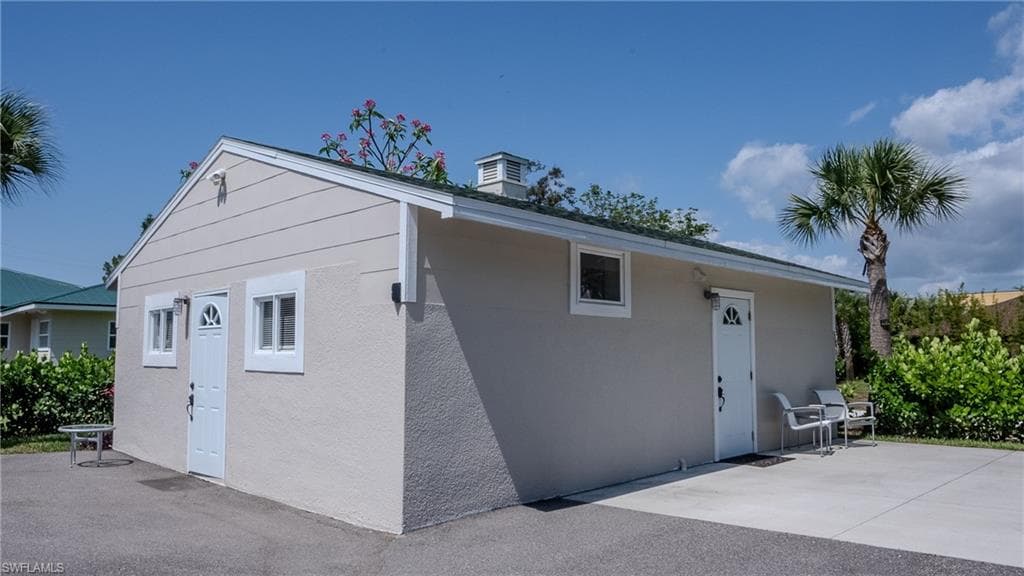 1308 Rosemary LN-14