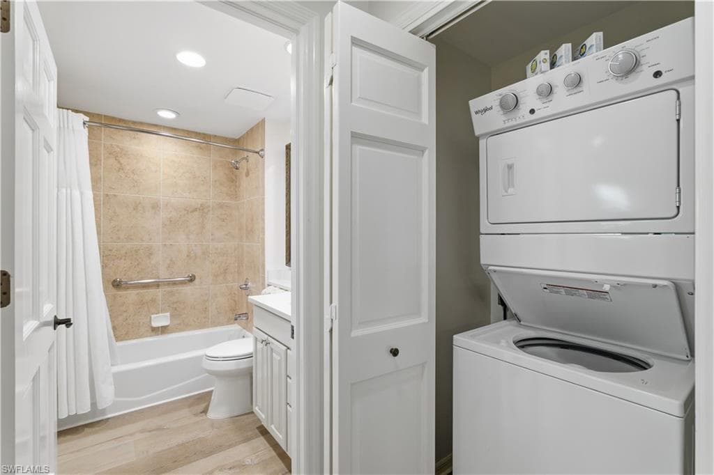 221 9th ST S 217-25