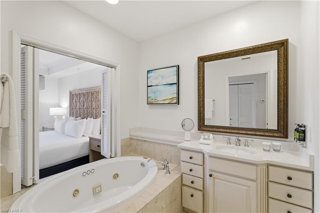 221 9th ST S 403-13