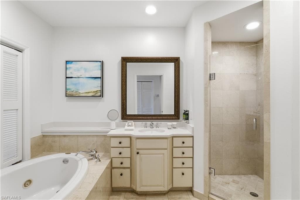 221 9th ST S 403-12