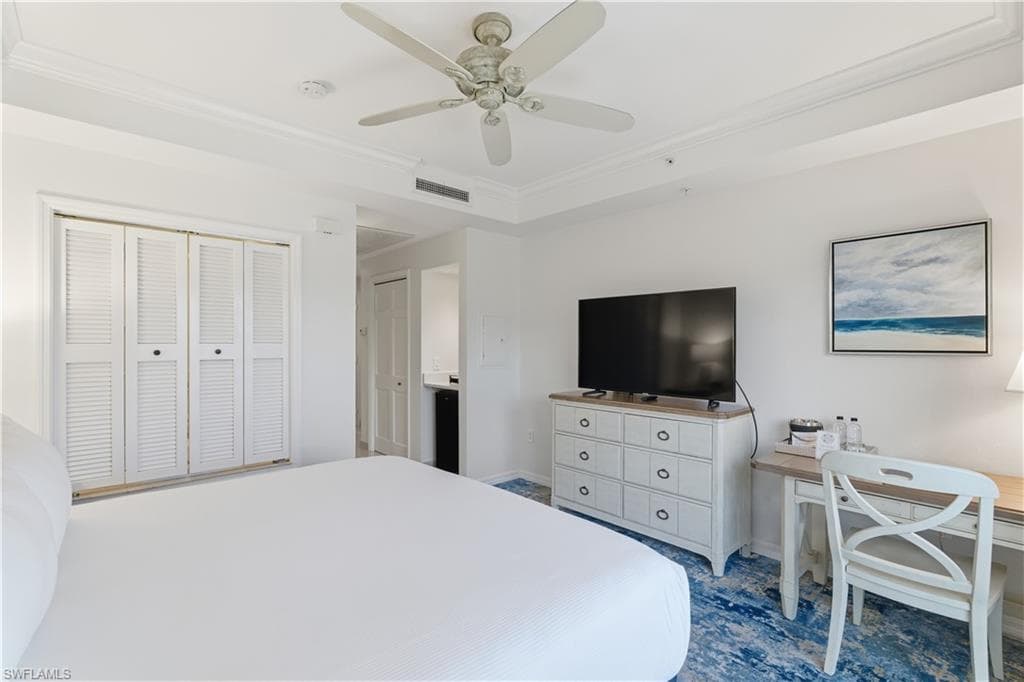 221 9th ST S 403-3