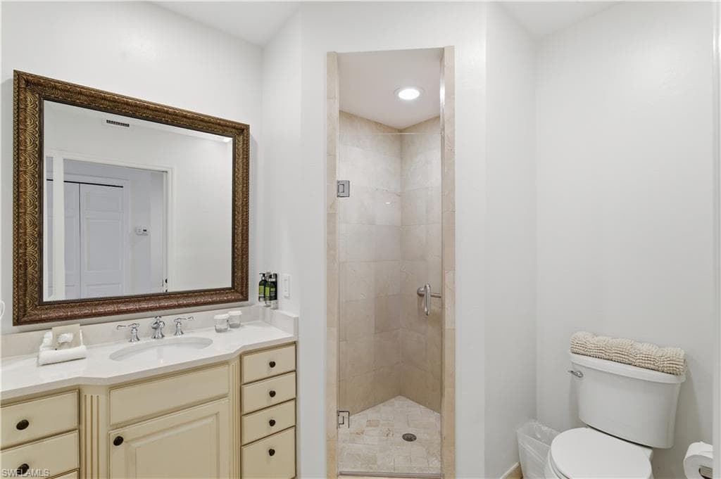 221 9th ST S 403-15