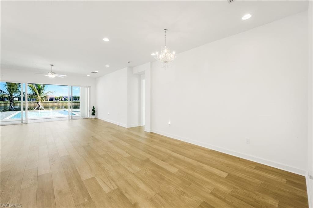 12243 Lotus AVE-16