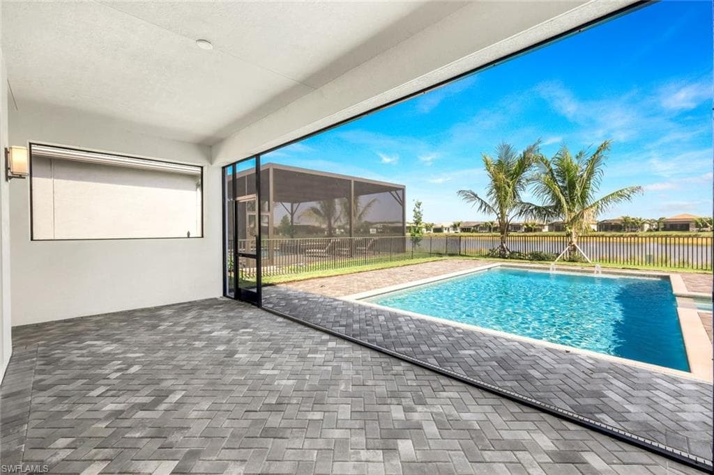 12243 Lotus AVE-28