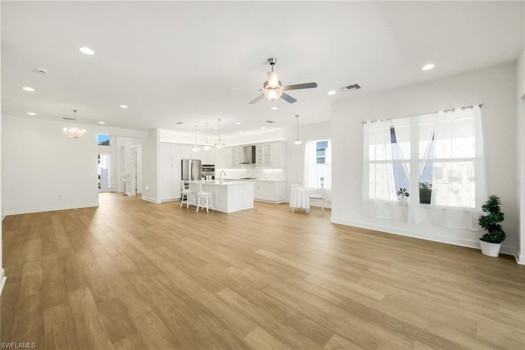 12243 Lotus AVE-15