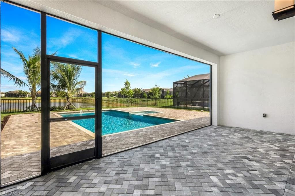12243 Lotus AVE-29