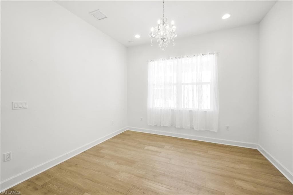 12243 Lotus AVE-21