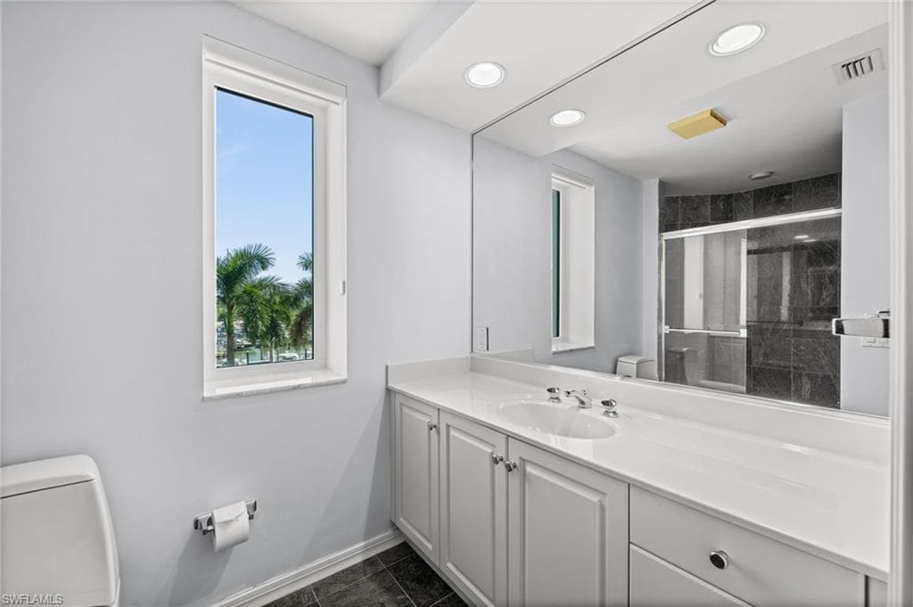 445 Dockside DR A504-22