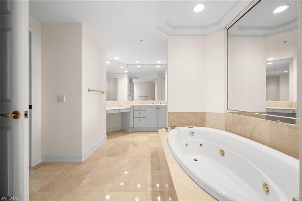 445 Dockside DR A504-36