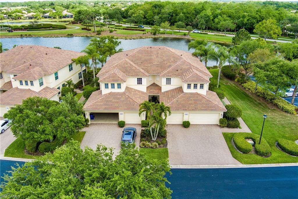 3120 Meandering WAY 202-2