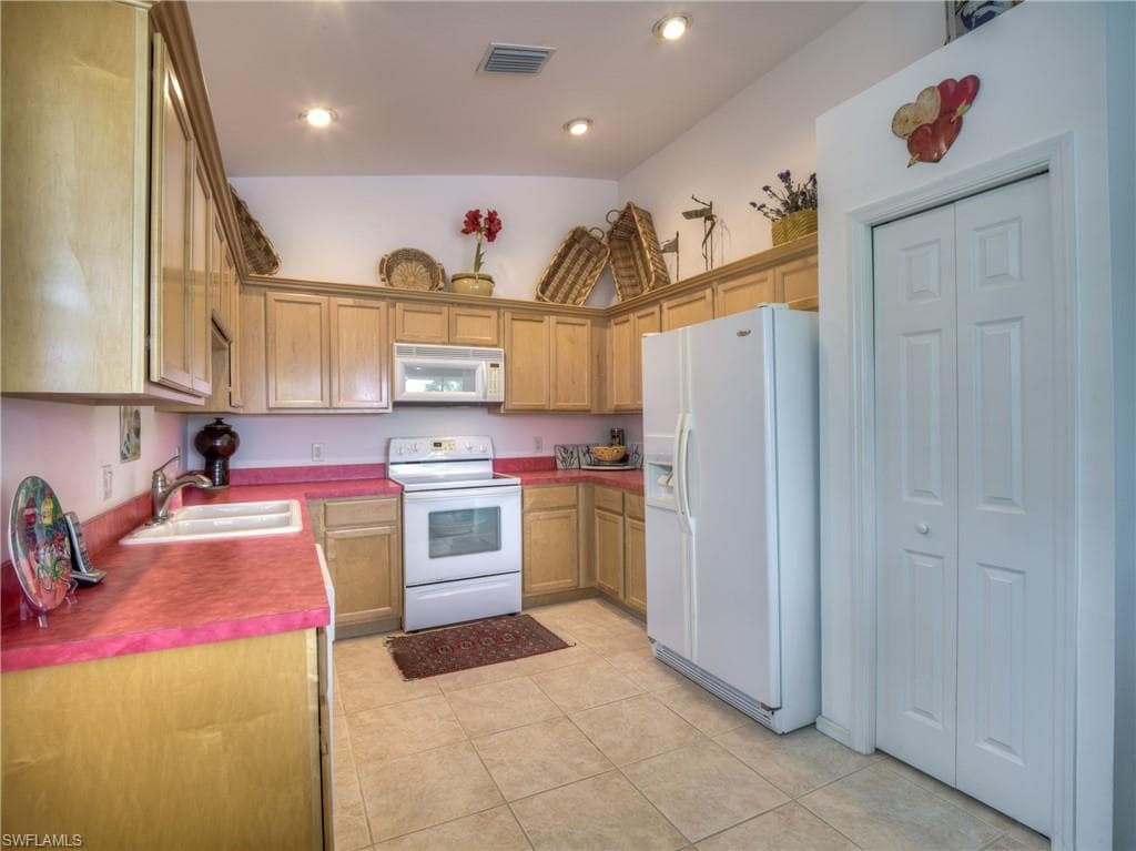 3120 Meandering WAY 202-17