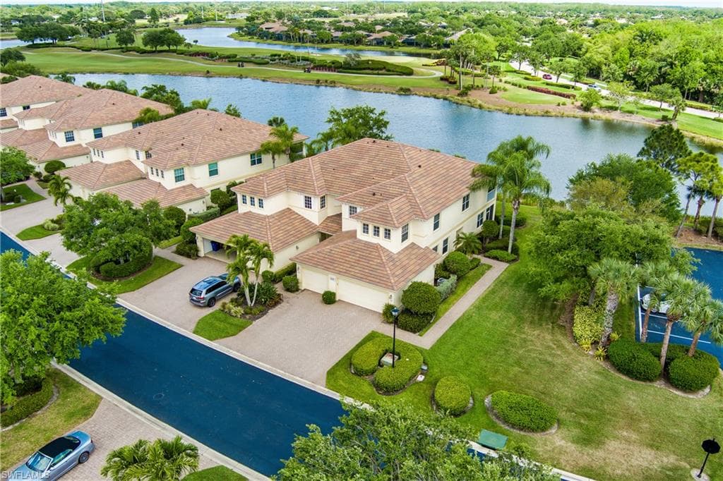 3120 Meandering WAY 202-3