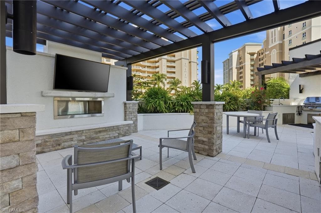 4142 Bay Beach LN 904-44