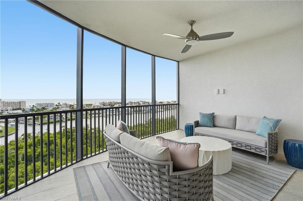 4142 Bay Beach LN 904-35
