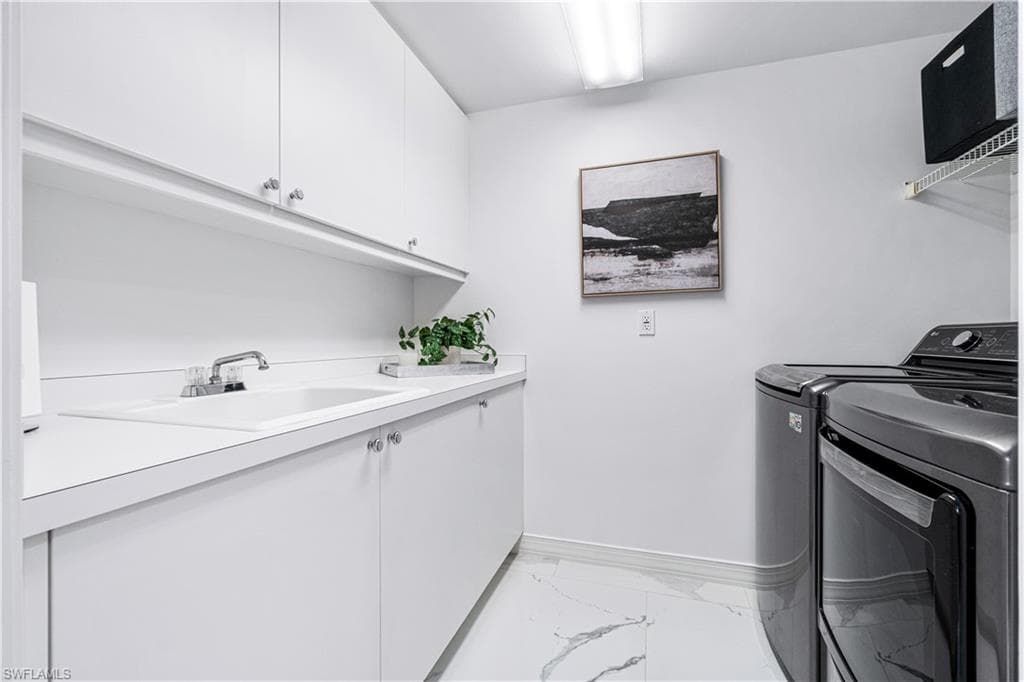 435 Dockside DR B702-27