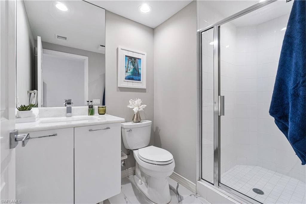 435 Dockside DR B702-26