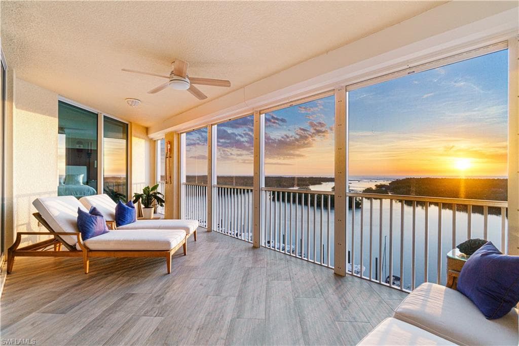 435 Dockside DR B702-1