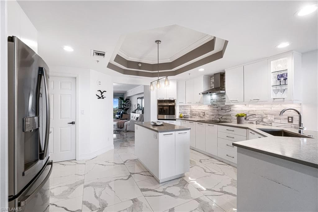 435 Dockside DR B702-10