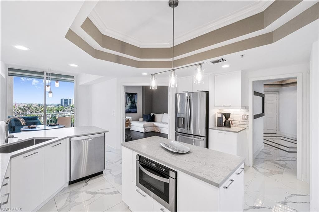 435 Dockside DR B702-11