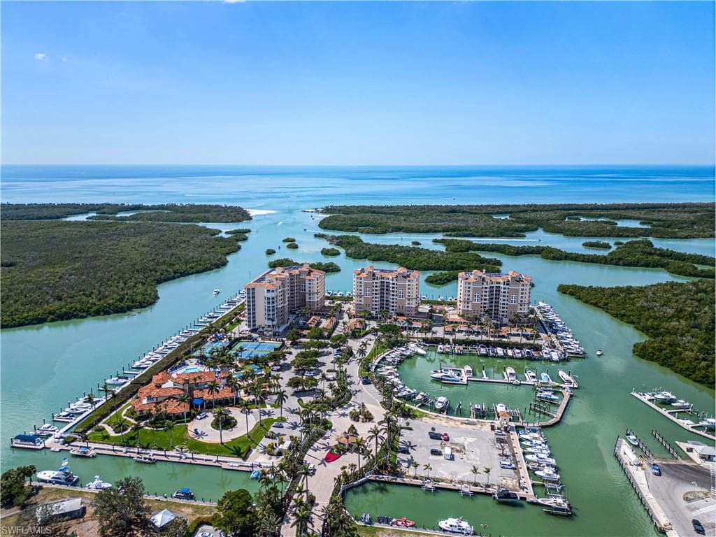435 Dockside DR B702-4