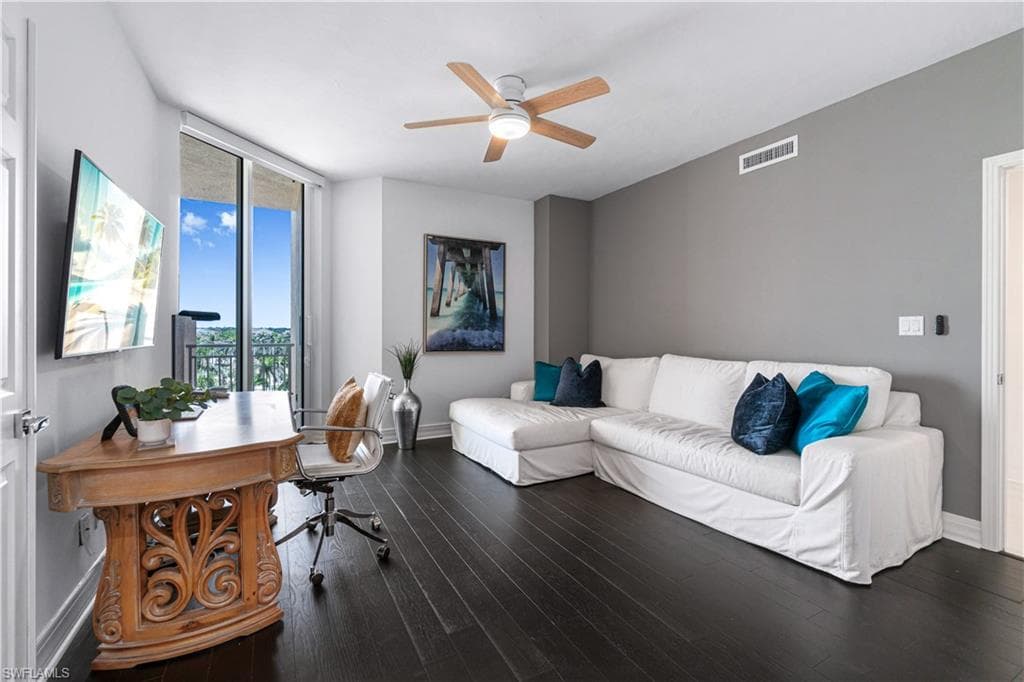 435 Dockside DR B702-25