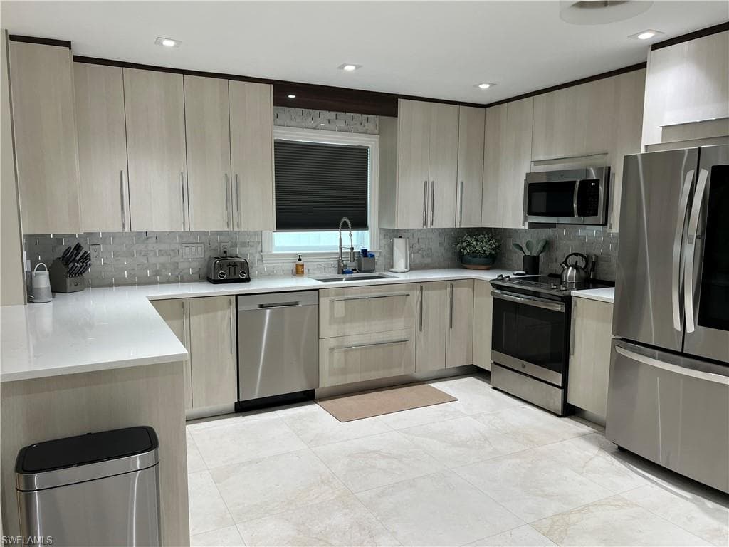 648 100th AVE N-7