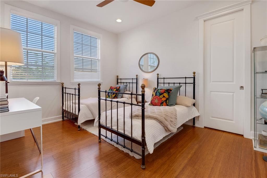 65 Mahogany DR-24