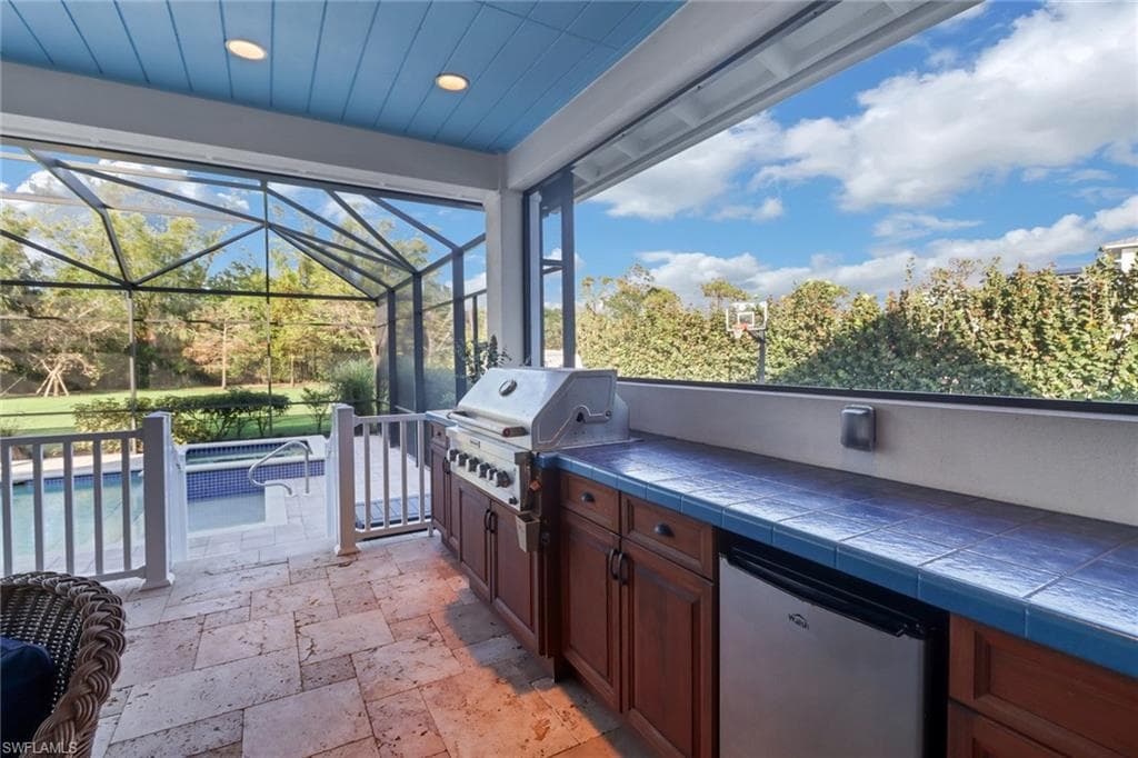 65 Mahogany DR-29