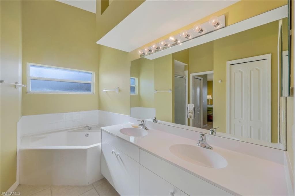 2790 Cypress Trace CIR 2228-13