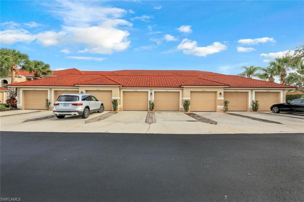 2790 Cypress Trace CIR 2228-22