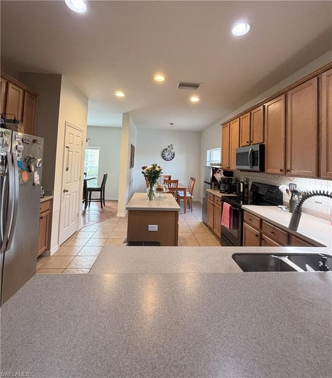 8042 Silver Birch WAY-7