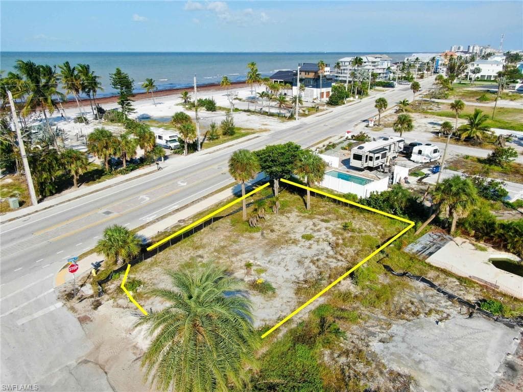3891 Estero BLVD-12