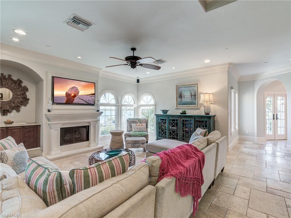 15160 Captiva DR-6