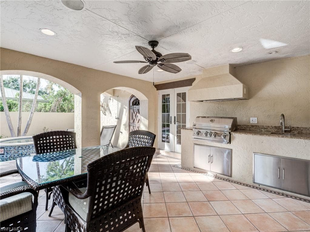 15160 Captiva DR-32