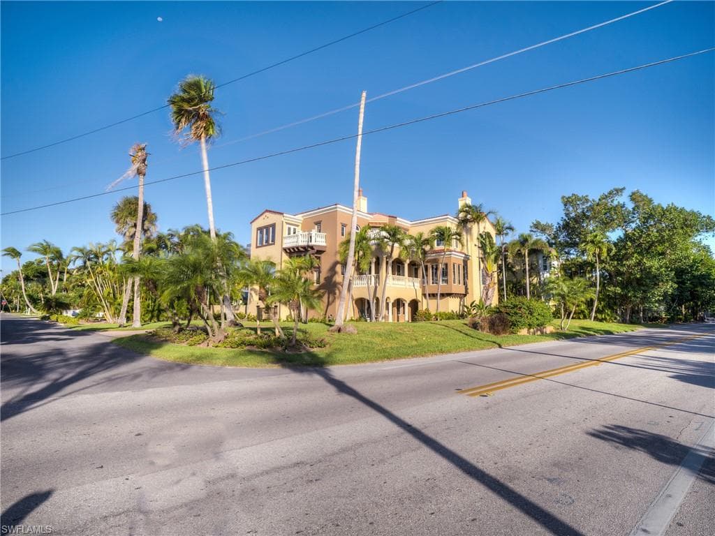 15160 Captiva DR-39