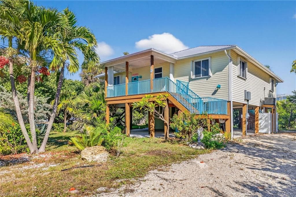 6476 Pine AVE-22