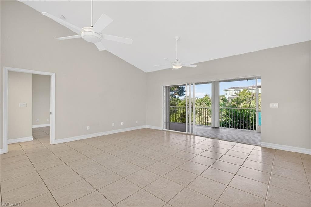 6476 Pine AVE-29
