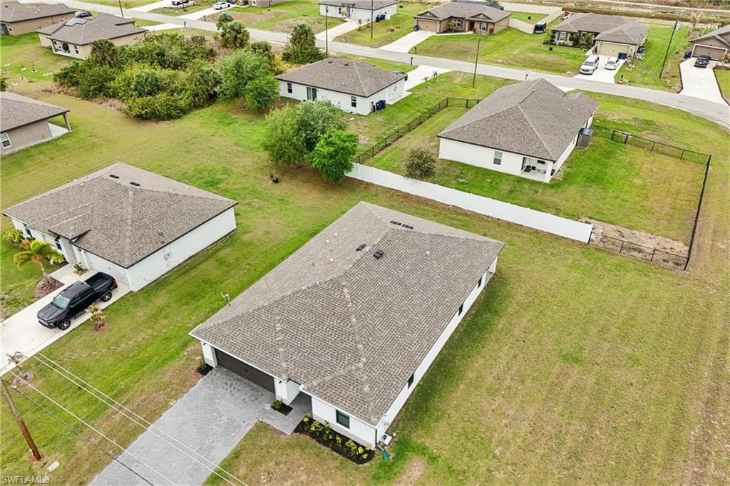 144 Blackstone DR-43