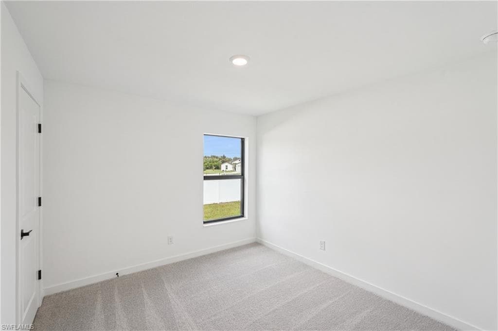 144 Blackstone DR-22