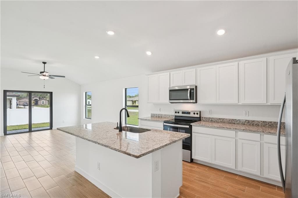 144 Blackstone DR-9