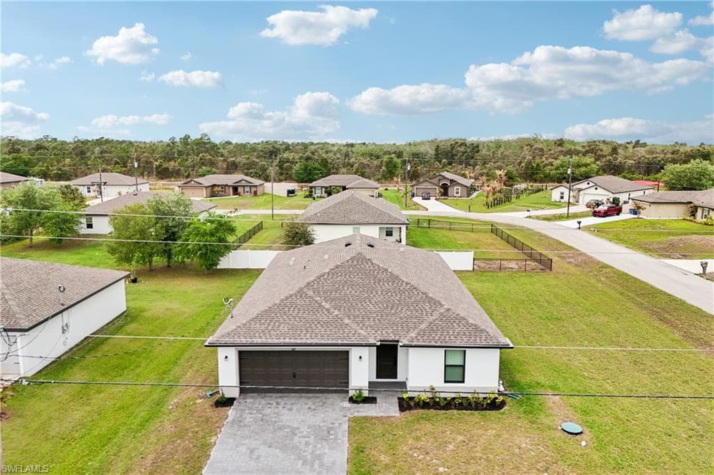 144 Blackstone DR-39