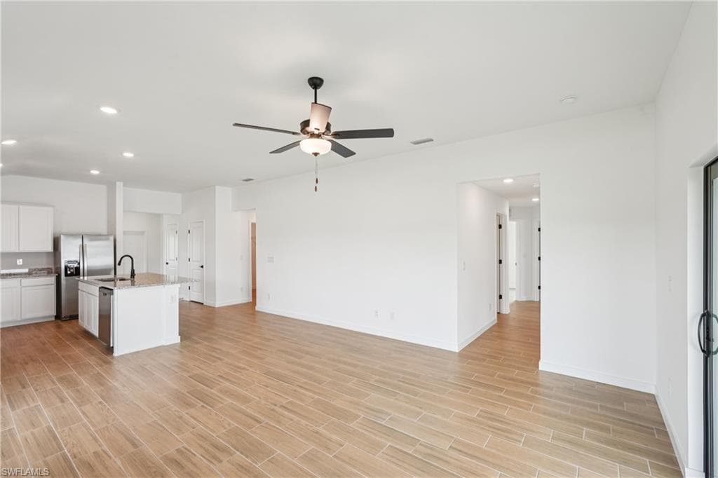 144 Blackstone DR-8