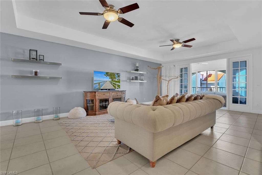 2000 Royal Marco WAY 2-607-2
