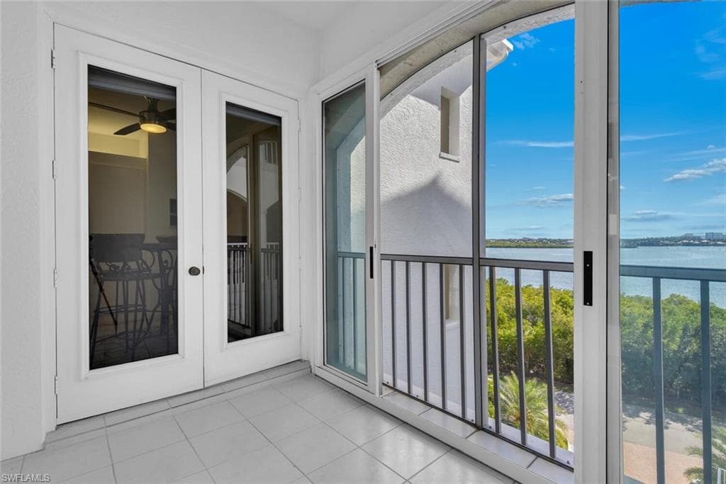 2000 Royal Marco WAY 2-607-9