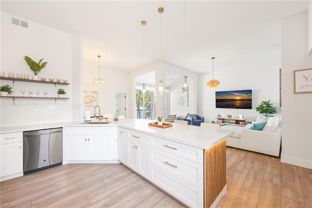2711 Citrus Lake DR F305-17