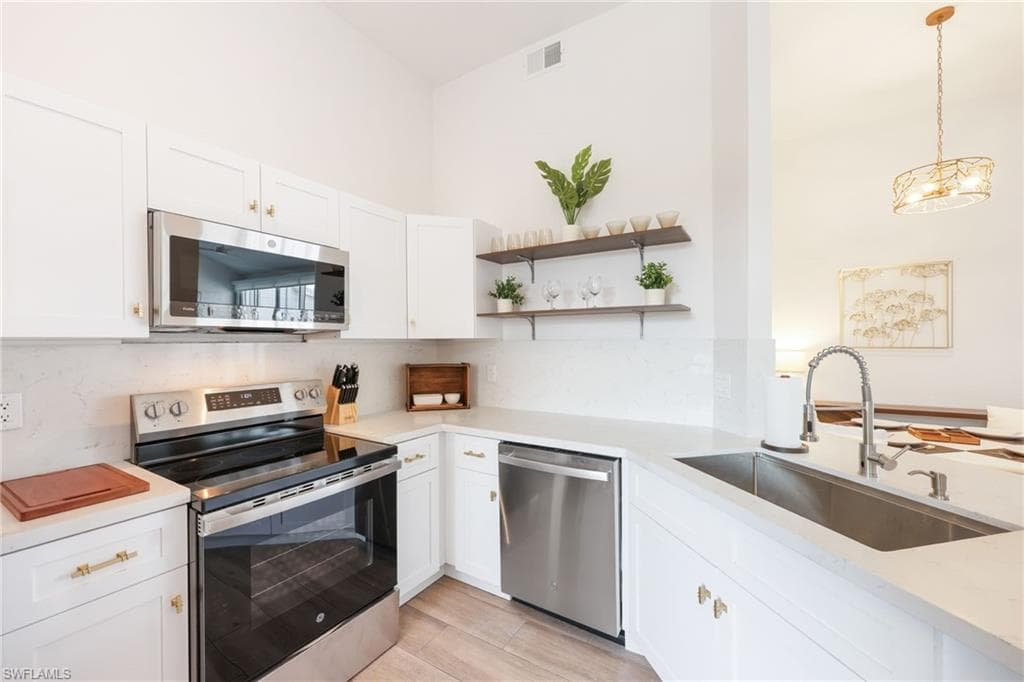 2711 Citrus Lake DR F305-16