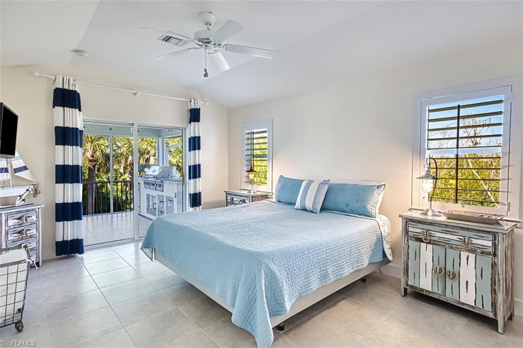 1233 Middle Gulf DR-24