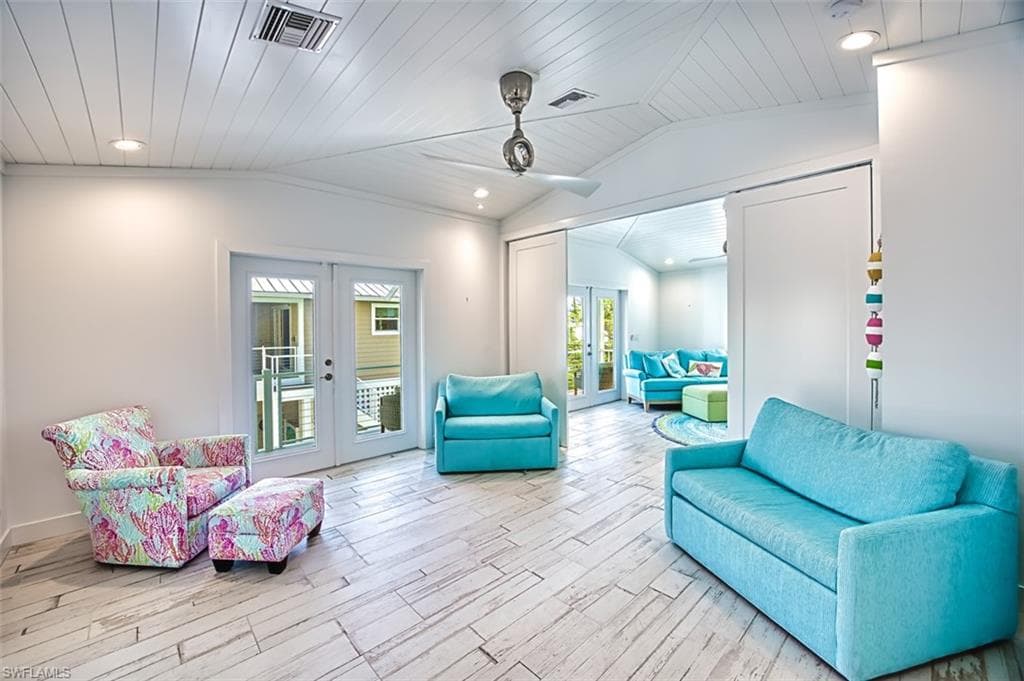 1233 Middle Gulf DR-33