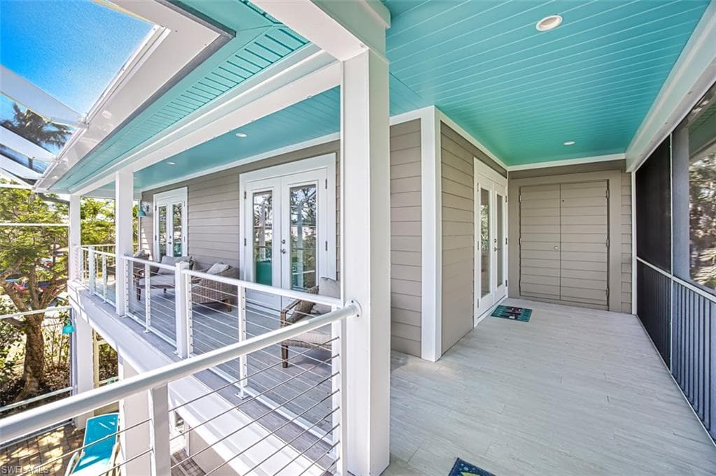 1233 Middle Gulf DR-31